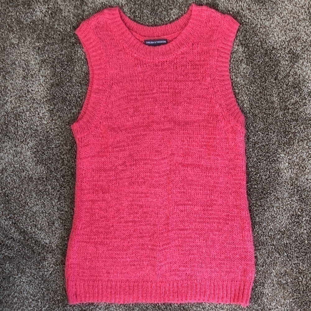 Chelsea & Theodore Women’s Large Tank Top